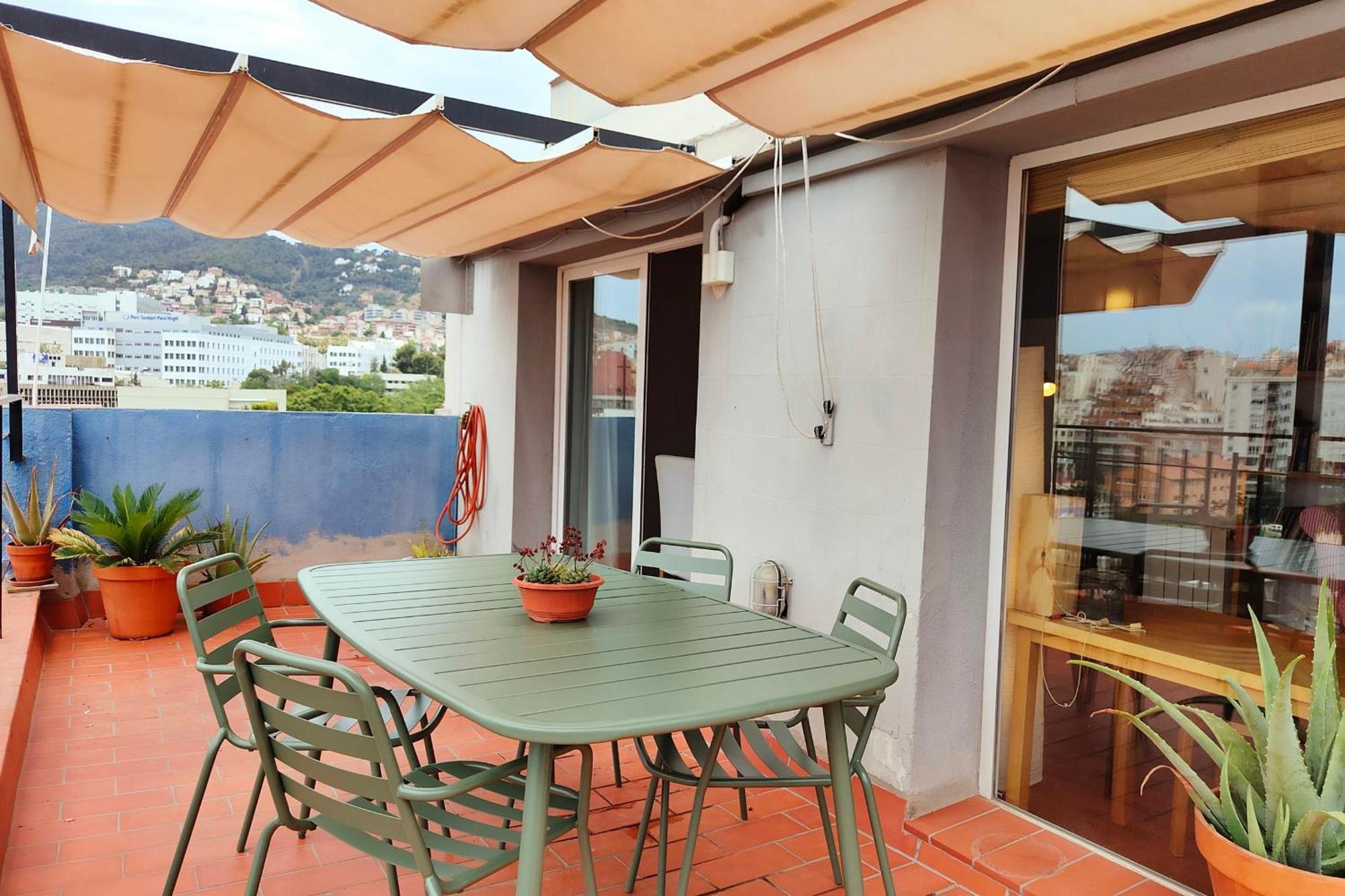 Amazing Views & Terrace! Gracia - Parc Gueell Apartamento *